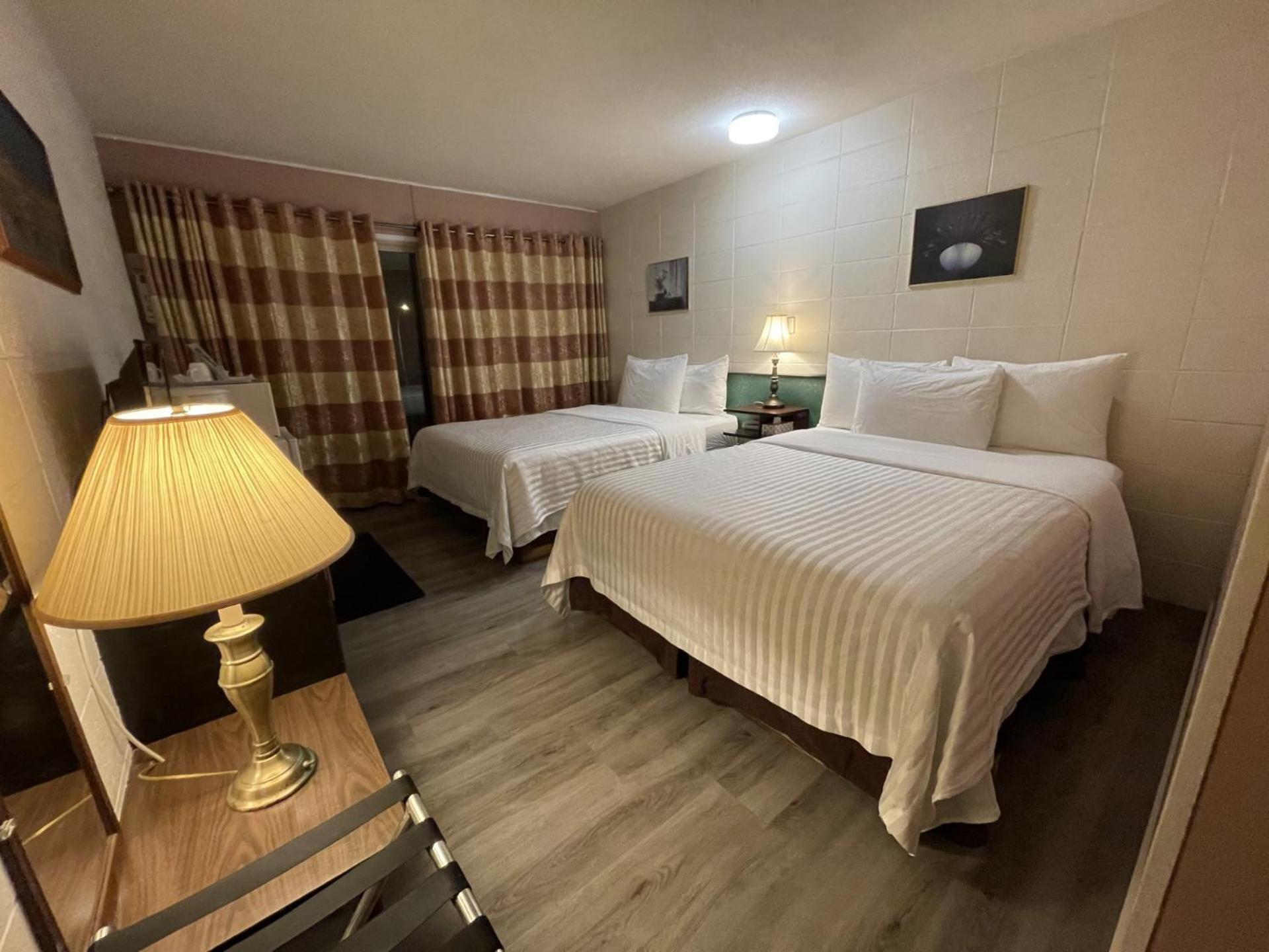 Holiday House Motel Ladysmith Εξωτερικό φωτογραφία