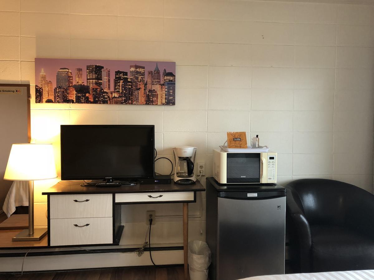 Holiday House Motel Ladysmith Εξωτερικό φωτογραφία