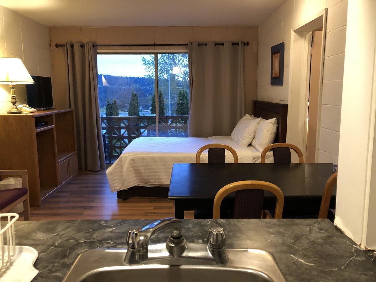 Holiday House Motel Ladysmith Εξωτερικό φωτογραφία
