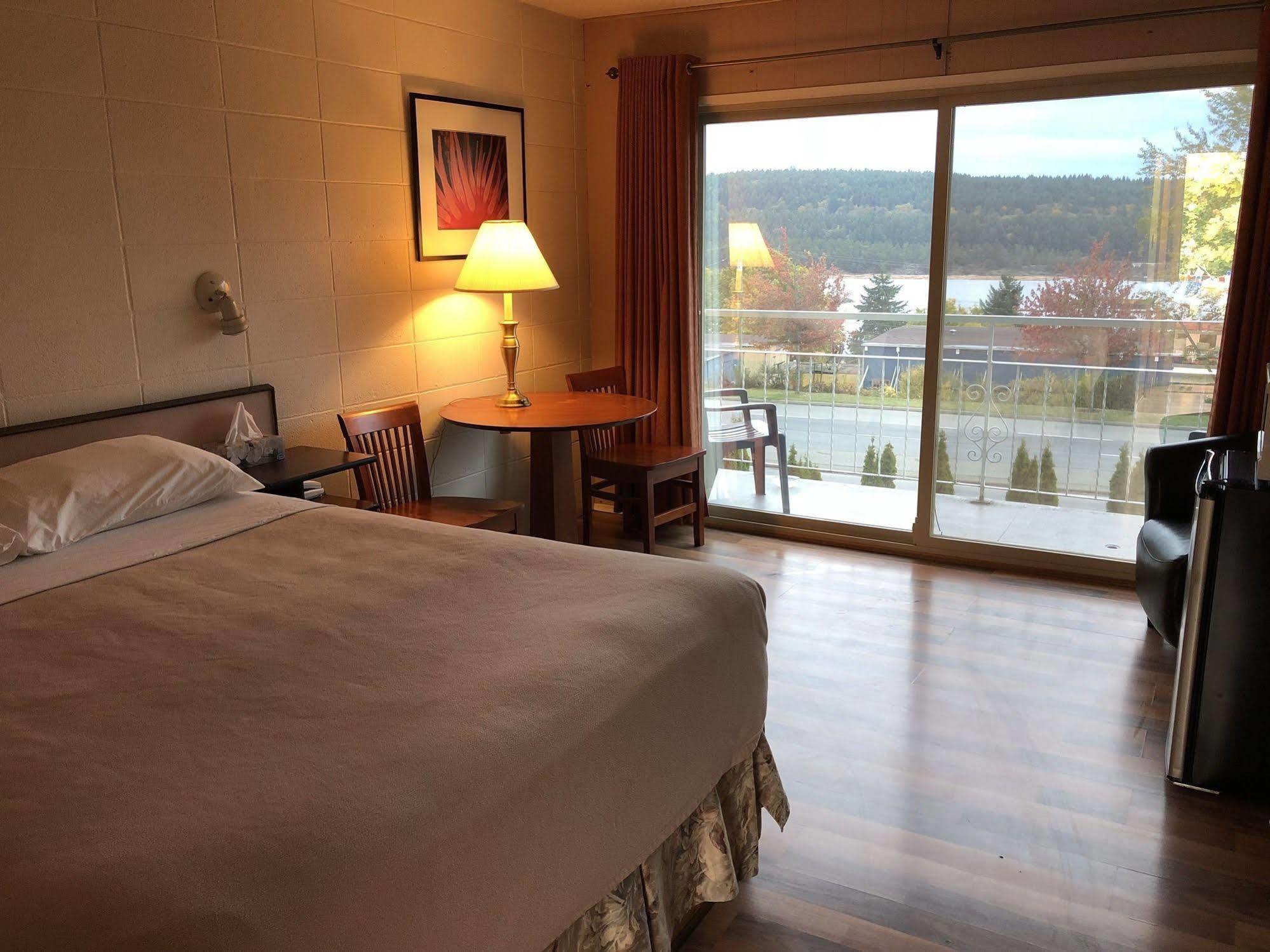 Holiday House Motel Ladysmith Εξωτερικό φωτογραφία