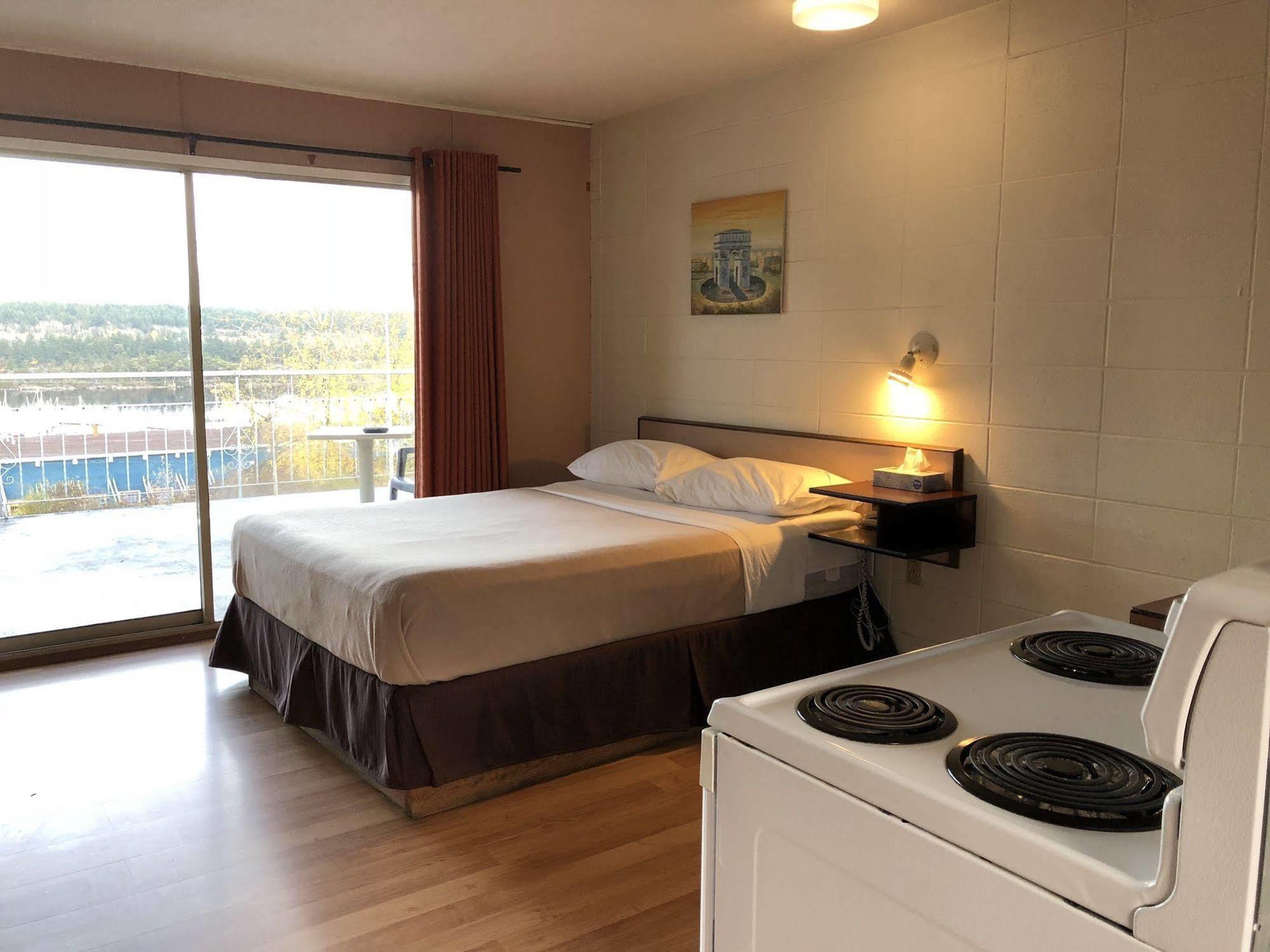 Holiday House Motel Ladysmith Εξωτερικό φωτογραφία