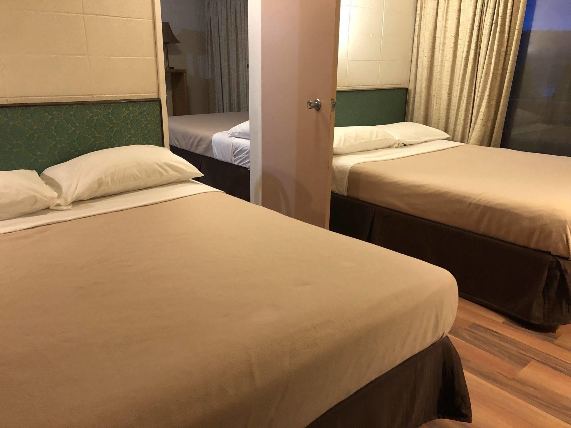 Holiday House Motel Ladysmith Εξωτερικό φωτογραφία