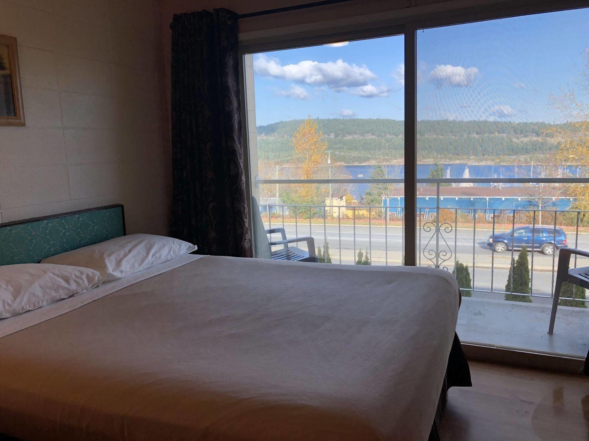 Holiday House Motel Ladysmith Εξωτερικό φωτογραφία
