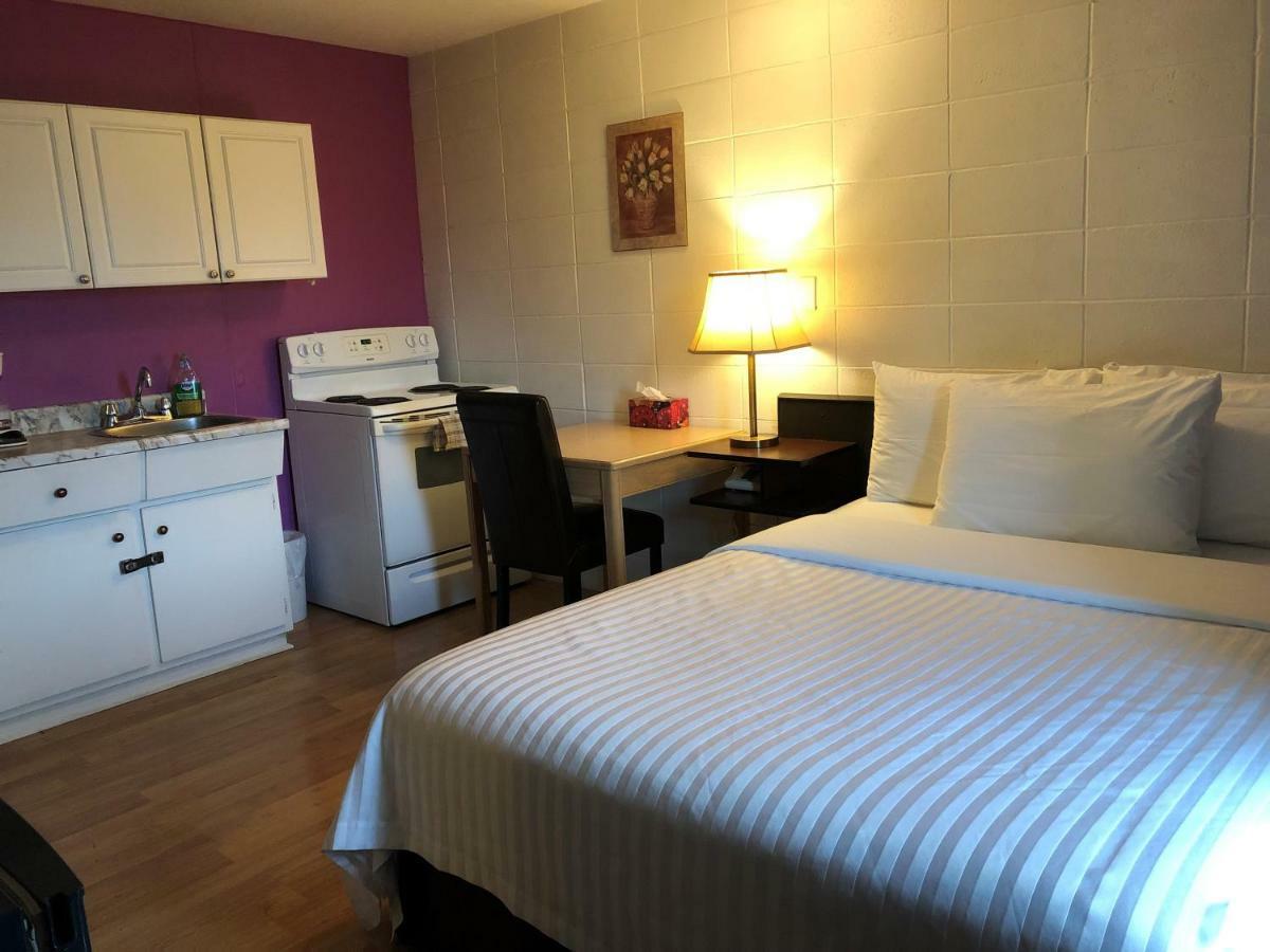 Holiday House Motel Ladysmith Εξωτερικό φωτογραφία